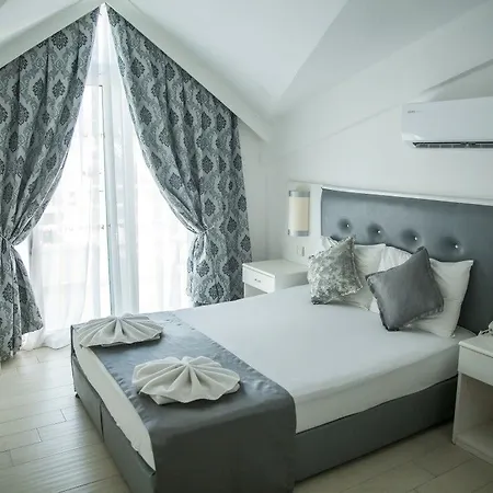 Otel Halıcı 3*
